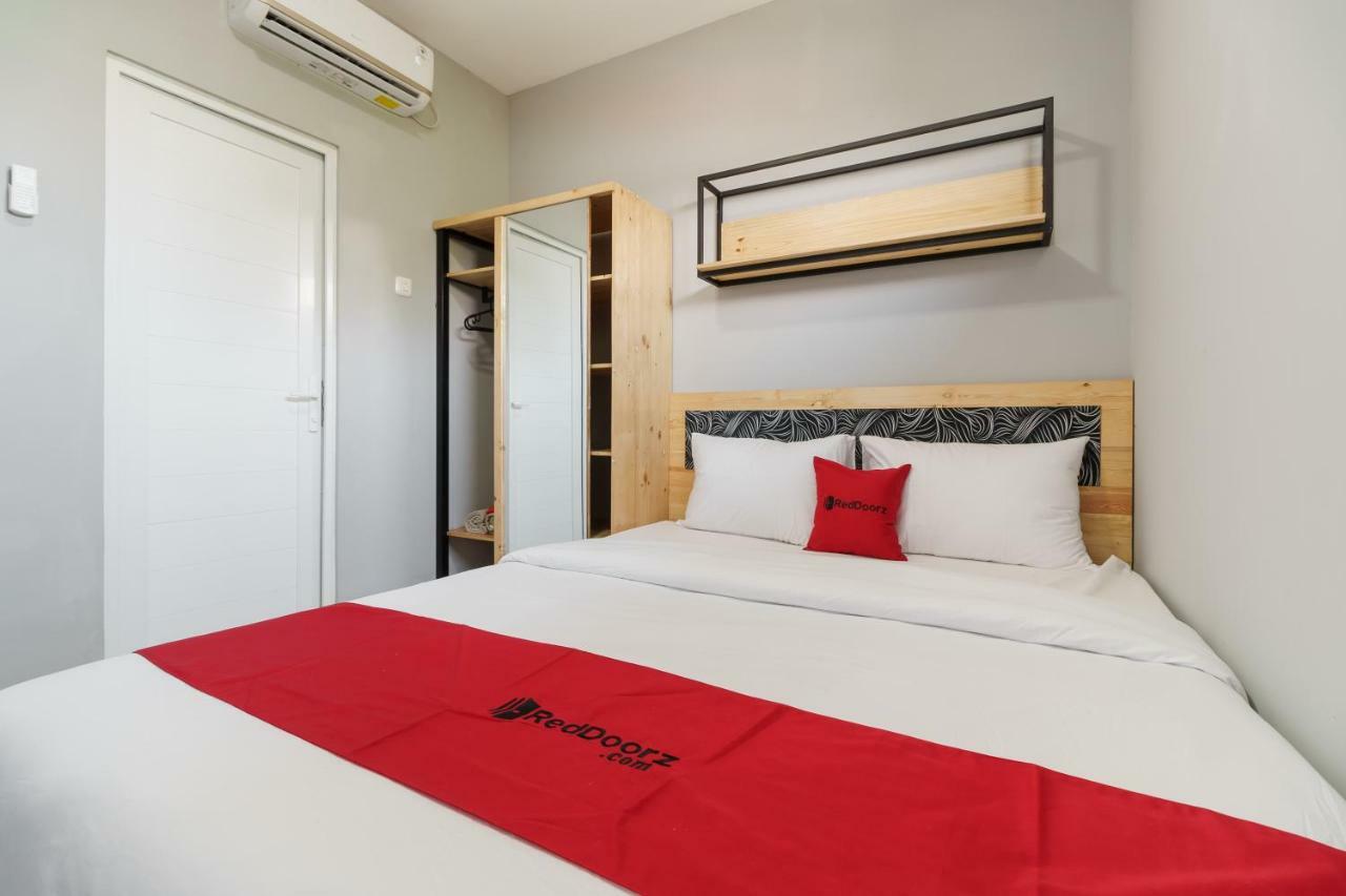 Reddoorz Near Plaza Atrium Senen Jacarta Exterior foto