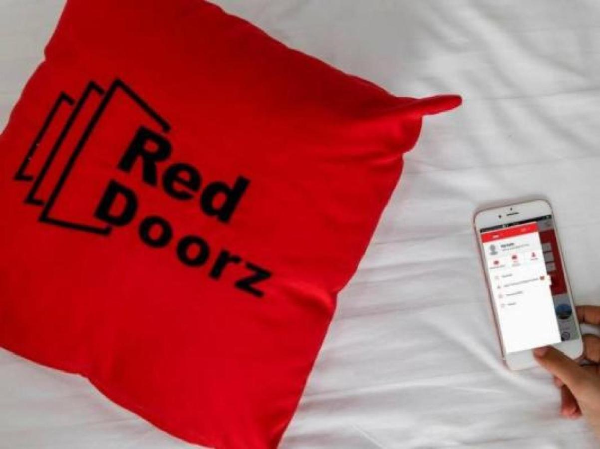 Reddoorz Near Plaza Atrium Senen Jacarta Exterior foto